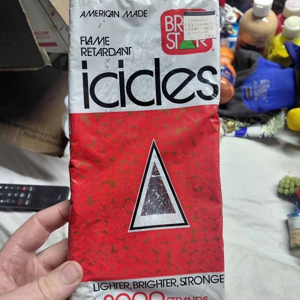 BR Star Red Flame Retardant Icicles